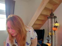 Hey love, my name is Lisa! A Belgian young MILF that loves to tease and please. I