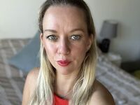 naked girl with webcam masturbating with vibrator AmindaRobin