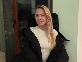 fingering girl webcam  AnyaLior