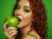 naughty cam girl fingering pussy BiancaFlame