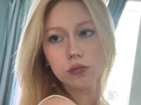 topless webcam girl CeciliaWhithrock