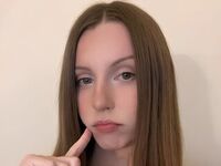 cam girl FawnTobin