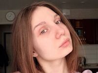 camgirl masturbating with vibrator LaraVenn