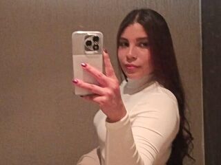 camgirl chat room LizzieWells