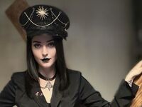 girl slave web cam LittleLolah