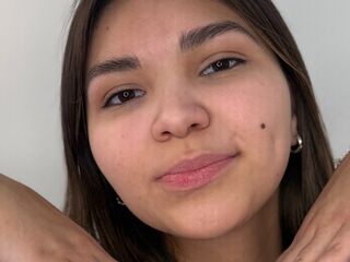 hot strip tease cam AdriaKunstlinger