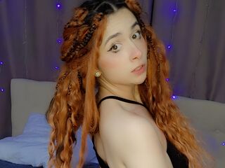 naked girl with webcam masturbating with vibrator AdrianaClide