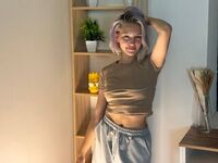 topless webcamgirl AftonGuyse