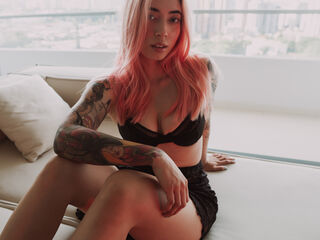 naked girl with cam AlessaLaurent