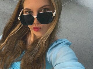naked camgirl gallery AlexaMalouf