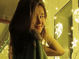 naked camgirl photo AliceBrew