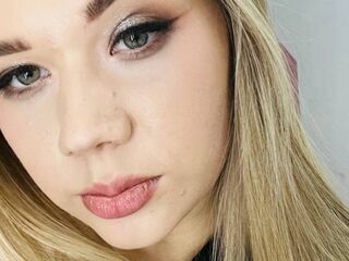 cybersex chatroom AminaDigges