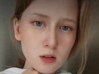 naked webcam girl video AmyCollege