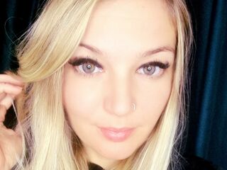 naughty camgirl masturbating with vibrator AnaysAnao