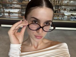 hot cam whore AriaMonro