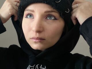 naked girl with webcam fingering pussy ArieAravjo