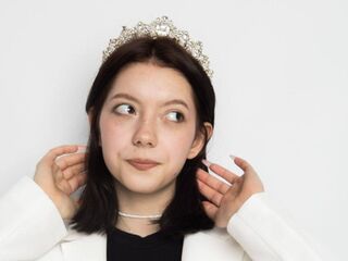 camwhore shaved pussy ArielleTewell