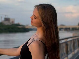 topless girl BeliaAlvino