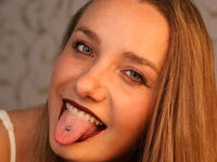 camgirl masturbating with vibrator BelleCox