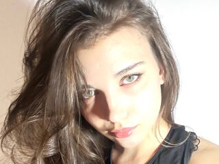 camslut topless BriandaLudwic