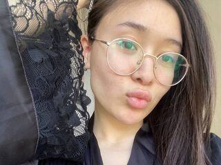 naughty cam girl fingering pussy CammieCoroniti