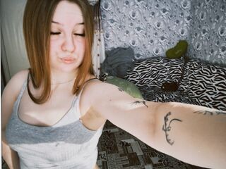 nude gamgirl ClaraWeston