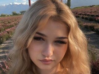 girl webcam sex CloudyFox