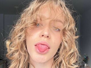 adult cam show DaniaGanis