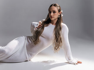 girl webcam DannaWhite