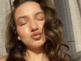 adult web cam DinaSweeny