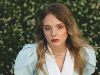 fingering webcamgirl DrusillaPettet