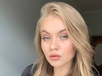 sexy cam girl picture ElaraBrooks