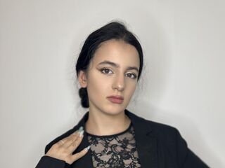 naughty camgirl masturbating with vibrator EliseDuddy