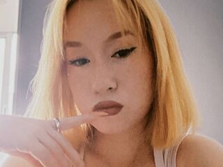 topless camgirl ElsyKellow