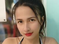 camgirl playing with vibrator EmiliaCutez