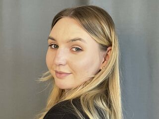 live porn picture FloraBrenden