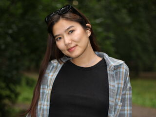 naughty camgirl masturbating with vibrator FredericaHatchet