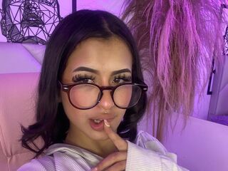 naughty cam girl fingering shaved pussy HaileySimson