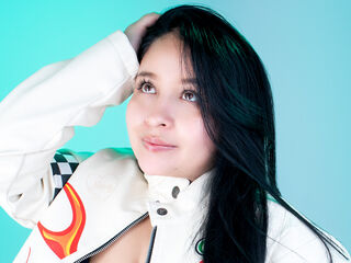 camslut fingering shaved pussy IrisRusso