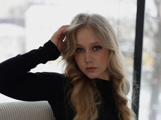 beautiful webcamgirl JennieEstrela