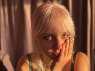 naughty camgirl masturbating JerryBulcao