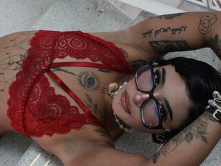 cam girl masturbating JessiHilton
