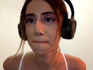 cam strip tease JulySapphire