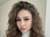 topless webcam girl JunitaDroze