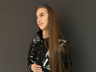 masturbating webcamgirl KatheWalton