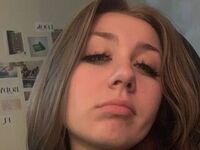 live cam show KatiesPiers