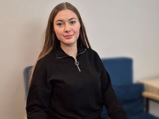 masturbating webcam girl LeaDarcy