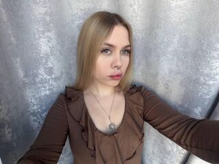 free chatroom LilianaCross