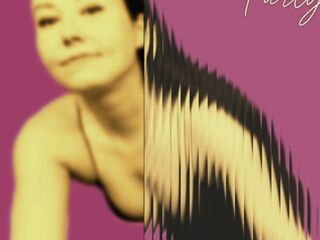 naughty camgirl photo LucyLevatto