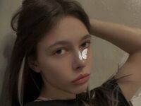 camgirl playing with sextoy LueKottke